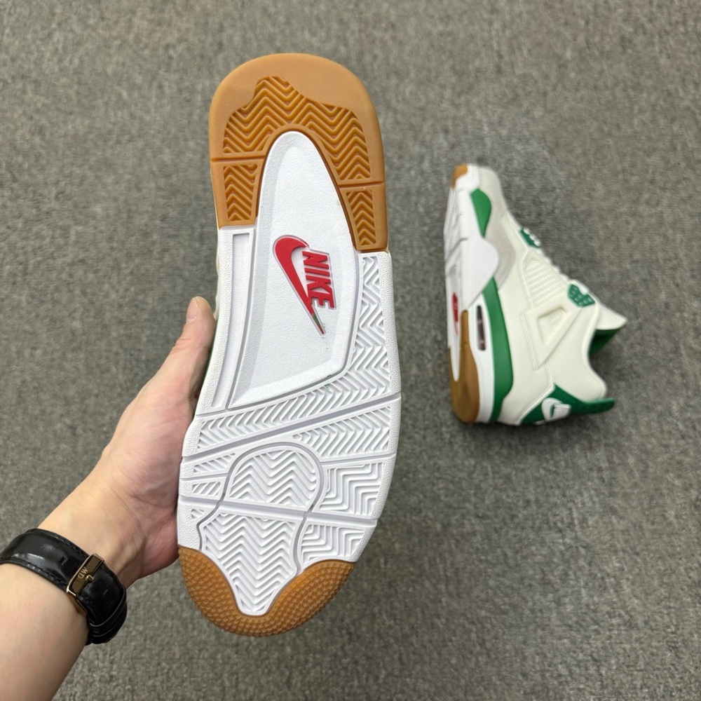 Pine Green Air Jordan 4s - Picture 7 of 10